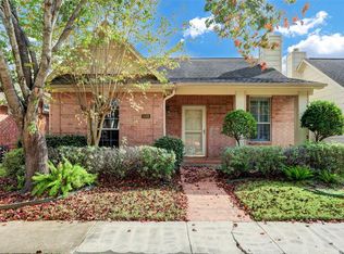 509 Brad Ct, Webster, TX 77598