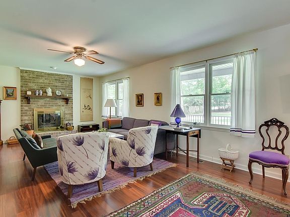 5th image of 2397 Falcon Hill Dr