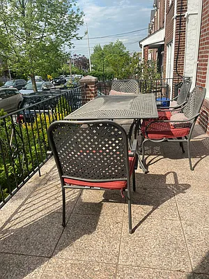 Rented by Hudson Exclusive Inc | media 38