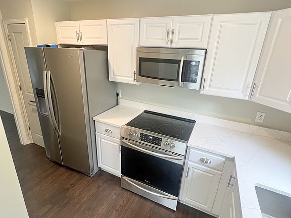 4th image of 101 Shirley Ct