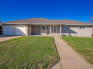 887 S Webster St, Minden, NE 68959