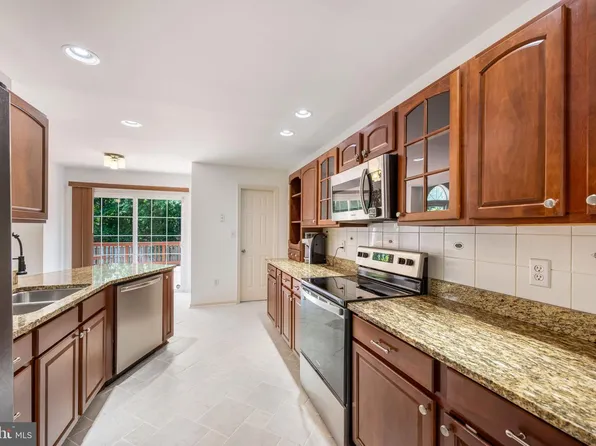 10307 Napoleon St, Fredericksburg, VA 22408
