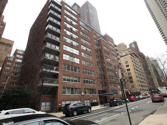 2nd image of 425 E 54th St #12C