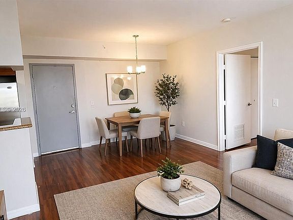 4th image of 36 NW 6th Ave APT 805