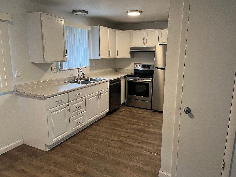 2nd image of 6324 Moore Cir