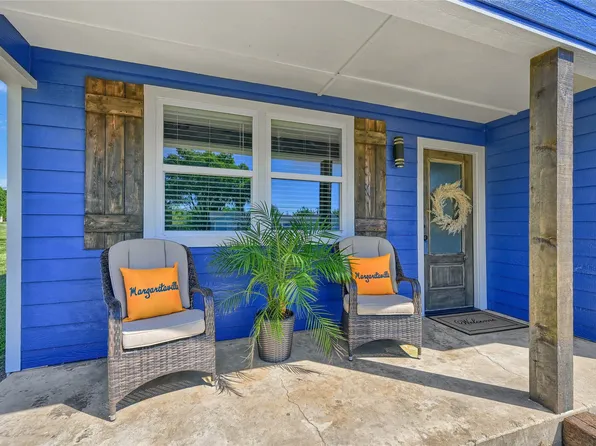 61 Lee Blvd, Pottsboro, TX 75076