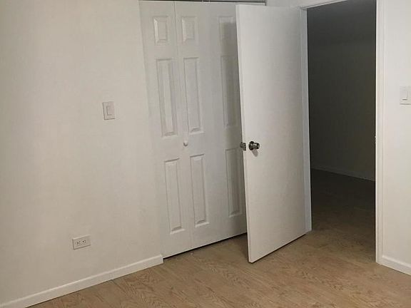5th image of 6151 N Richmond St