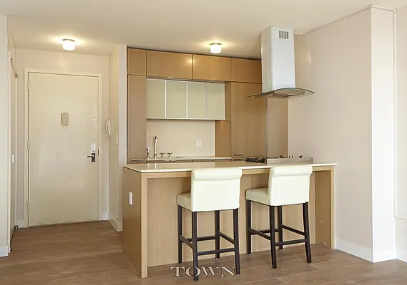 Rented by Town Residential | media 16