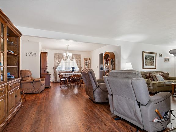4th image of 103 Nebraska Dr