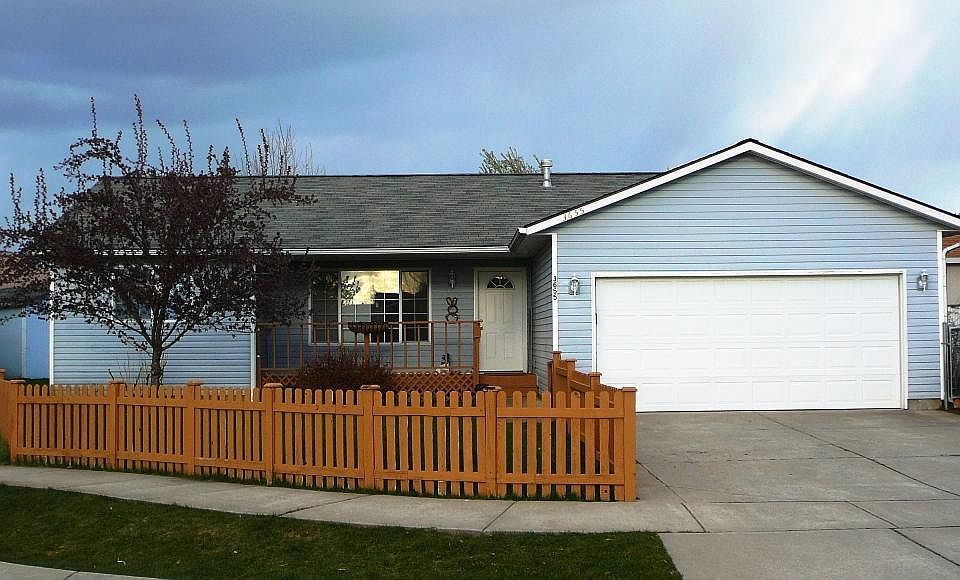 1st image of 3655 E Jordan Dr