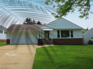 4541 Springvale Dr, Warrensville Heights, OH