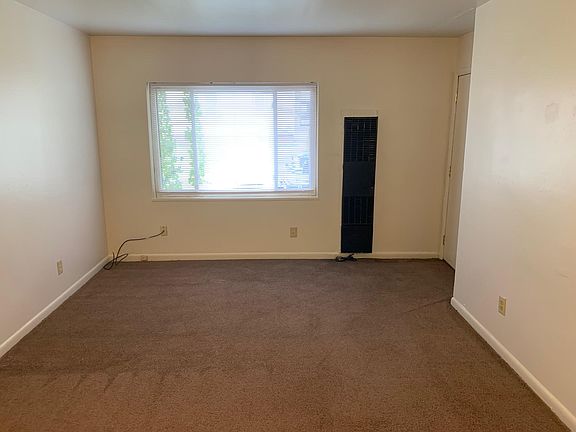 2nd image of 2802 Ontario St