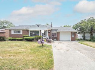 6927 Schaller St, Garden City, MI 48135