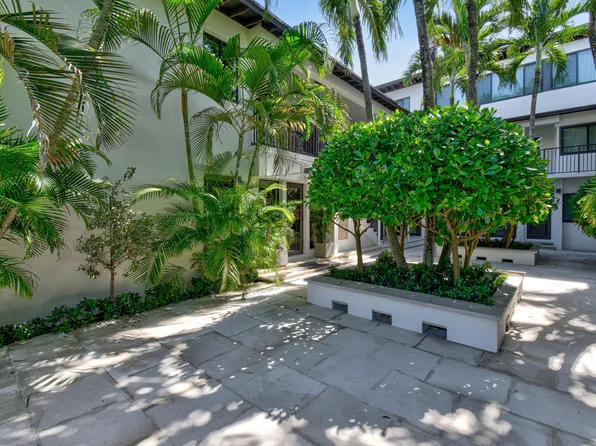 122 Peruvian Avenue #18, Palm Beach, FL 33480