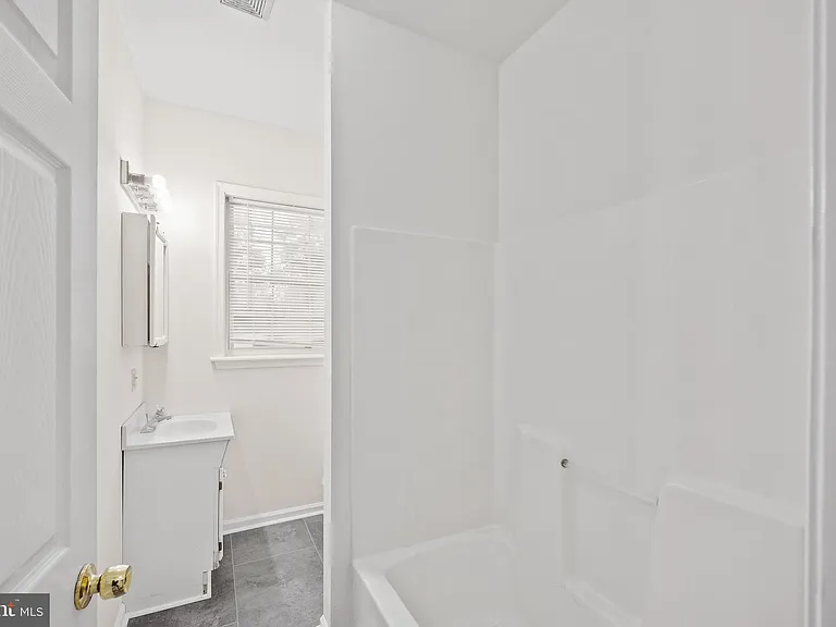 4040 Concord Rd — Photo 16