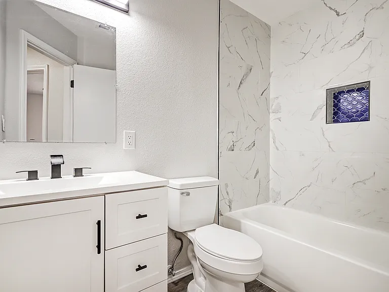 7817 Louisiana Blvd NE #103 — Photo 18