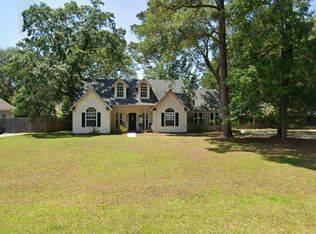 1013 Pine Martin Rd, Beaufort, SC 29902