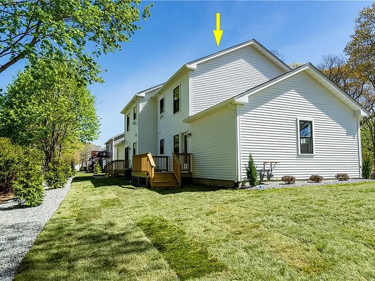 83 Cadora Ave — Photo 42