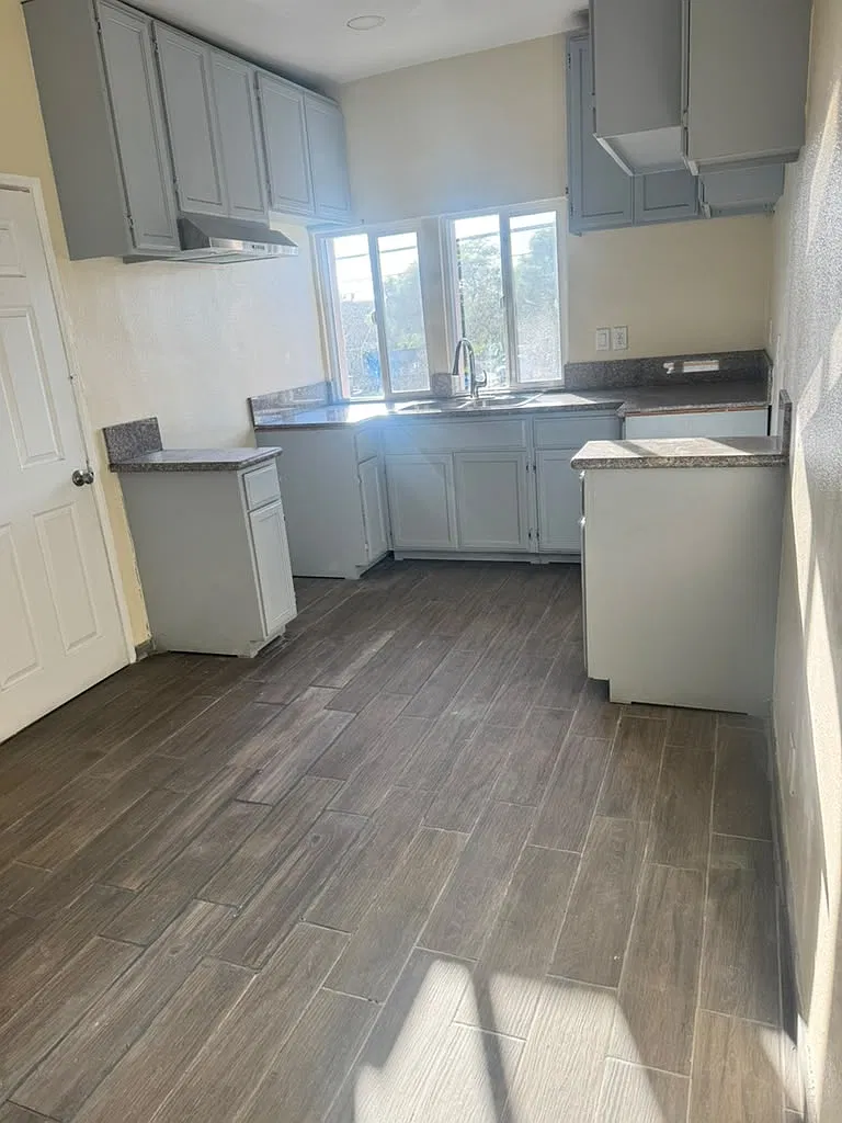 2 bed, 10 sqft, $2,100 — Photo 1