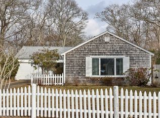 54 Murphy Rd, Hyannis, MA 02601