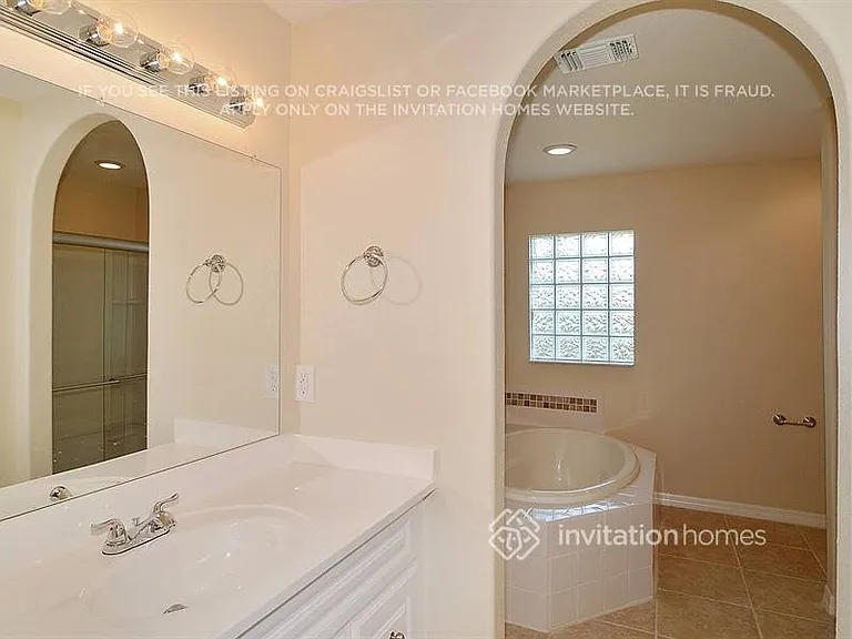 2351 SW Freeman St — Photo 12