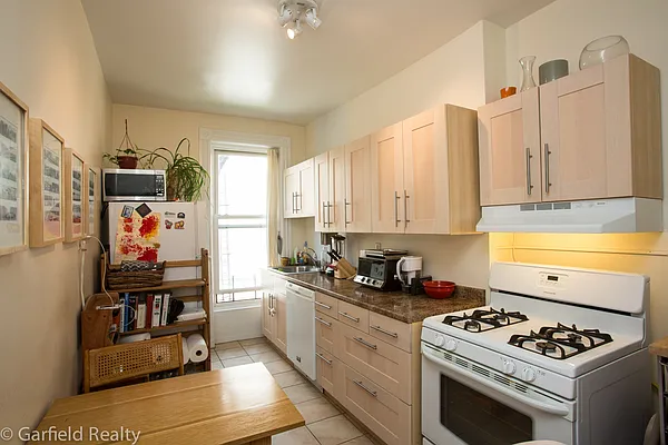 Rented by Garfield Realty  | media 22