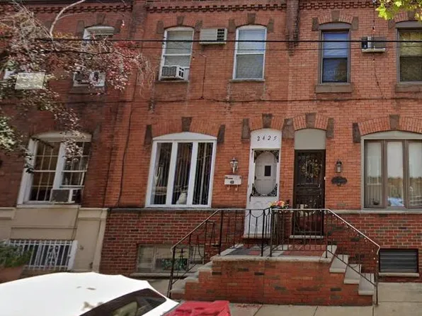2425 S Lambert St, Philadelphia, PA 19145