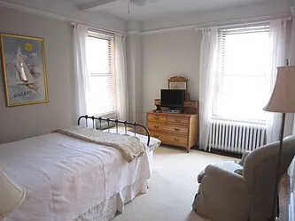 Rented by Apartments by Us