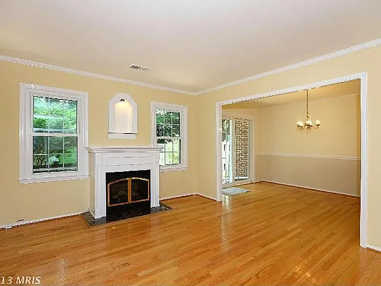 985 Paulsboro Dr — Photo 3