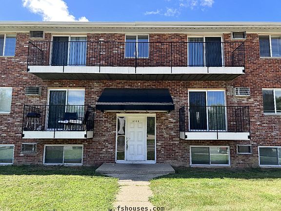 2nd image of 9128 E 10th St #5