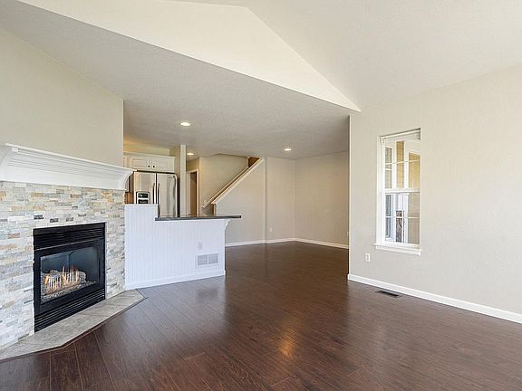 5th image of 154 Bayside Cir