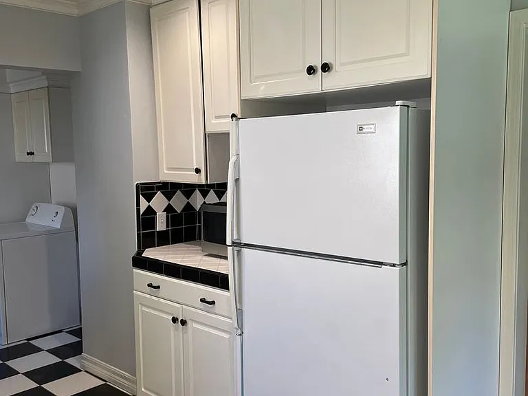 4812 T St — Photo 9