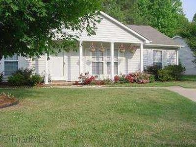 3825 Pineway Dr, Greensboro, NC, 27405