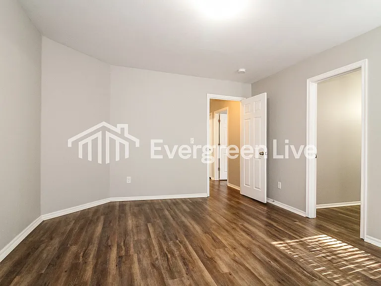 1870 Bliss Cir — Photo 8