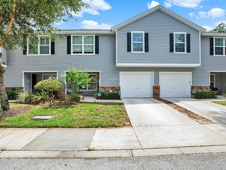 3017 Mojave Oak Dr — Photo 1