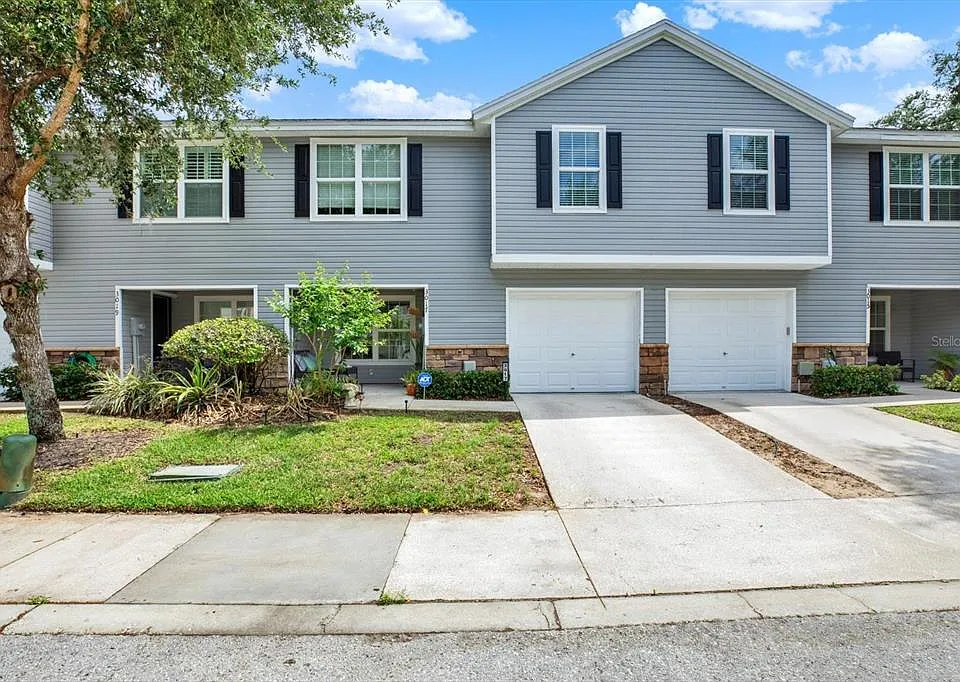 3017 Mojave Oak Dr