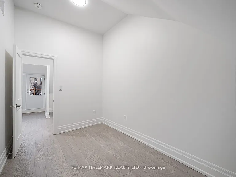 547 Indian Rd #3 — Photo 26