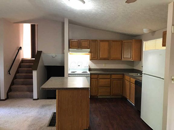 5th image of 1334 Crestview St
