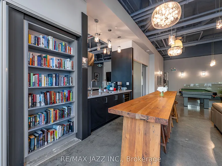100 Bond St E #1014 — Photo 5