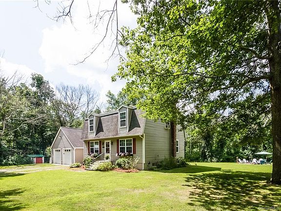 2nd image of 319 Dow Rd