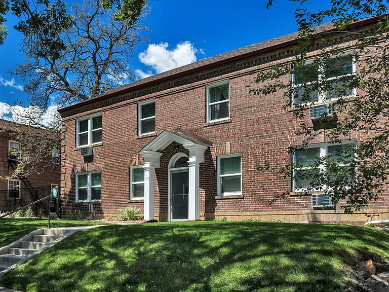 1357 & 1373 Cook — Photo 3