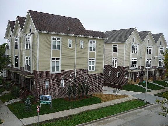 3rd image of 515 W Reservoir Ave #515