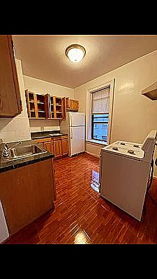 2nd image of 2610 Glenwood Rd #3GG
