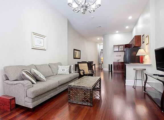 4th image of 713 Camp St APT 2A