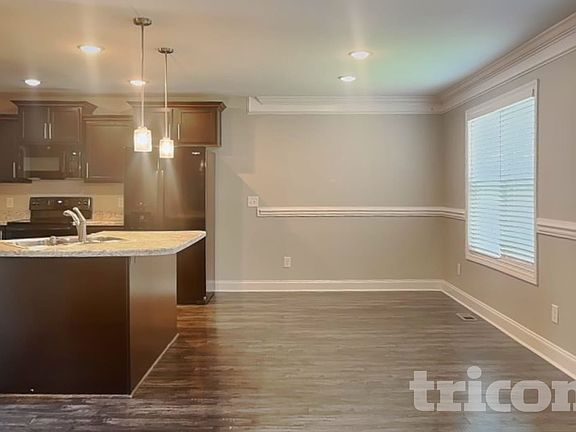 4th image of 513 Sourwood Dr