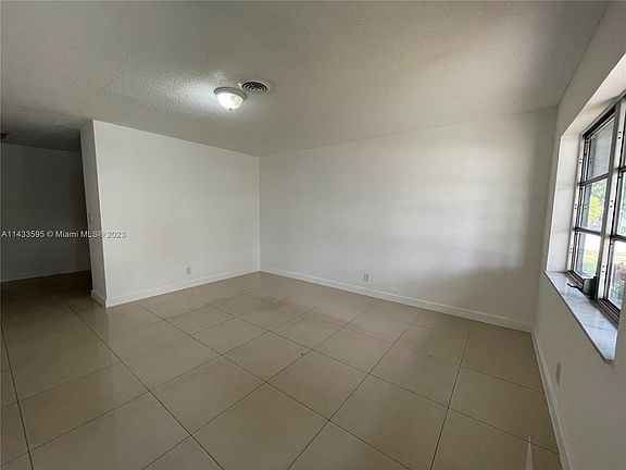 3rd image of 713 SW 14th Ct