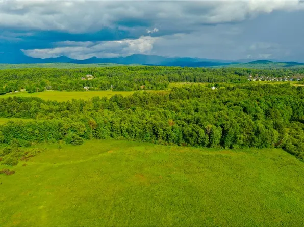 51 Rainy View Lane, Essex, VT 05452