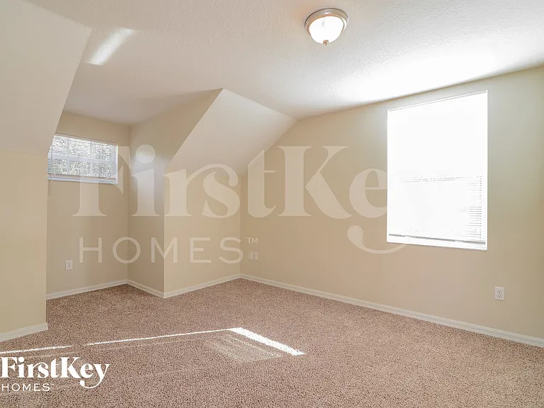 6173 Skylarkcrest Dr — Photo 11