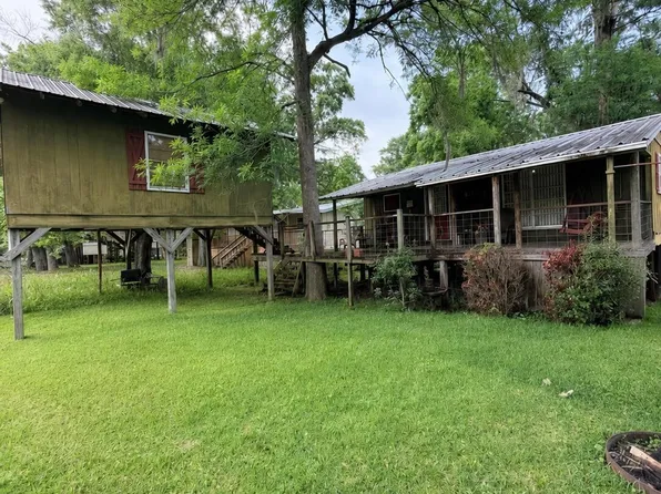 2105 Pascagoula Dr, Lucedale, MS 39452