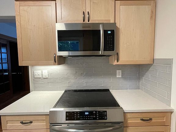 3rd image of 545 S 5th Ave Unit 1